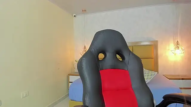 LARSONMIA online show from 09.19.25