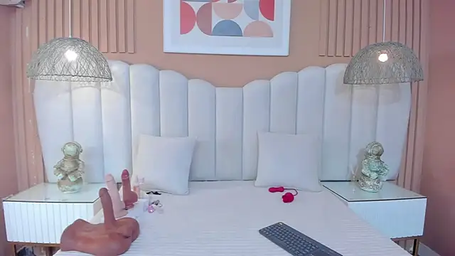 Sara Vanegas online show from 02.28.26