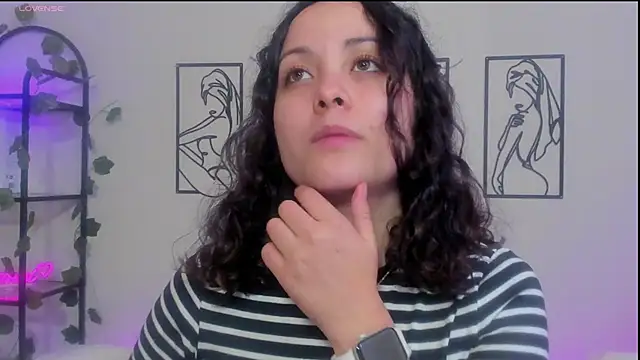 Megan Rodrigo online show from 03.10.25