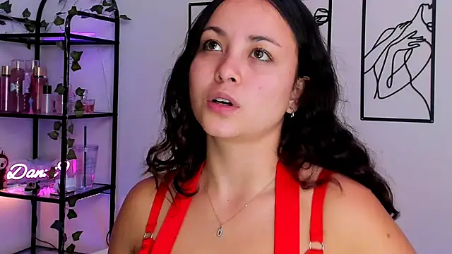 Megan Rodrigo online show from 10.02.25