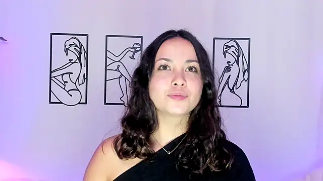 Megan Rodrigo online show from 10.05.25