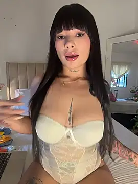 Roxanne 08 online show from 11.28.25