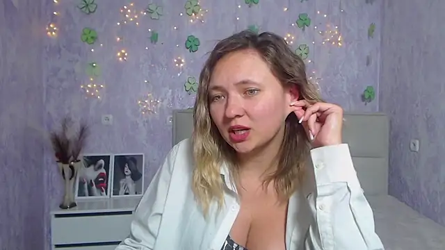 SallyVerda online show from 03.18.25