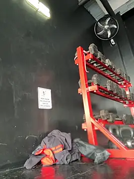 Amber Martins  online show from 11.03.25