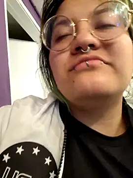 lucky-leah online show from 09.20.25