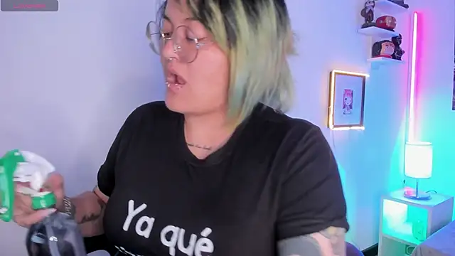 lucky-leah online show from 12.21.25