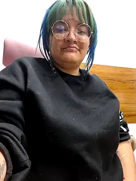 lucky-leah online show from 03.05.26