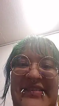 lucky-leah online show from 03.08.26