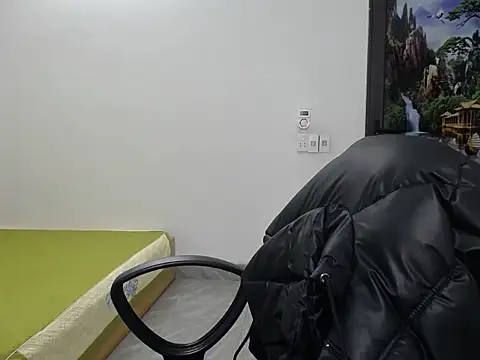 Love bug15 online show from 01.21.25