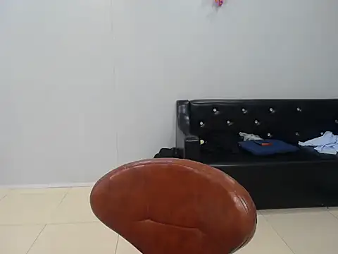 Love bug15 online show from 03.04.25