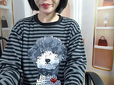 Snapshot of Love_bug15 chatting on 02.08.26 Love bug15 online show from 02.08.26