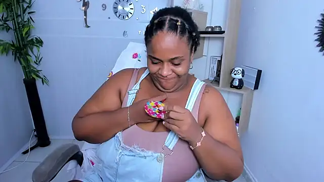Snapshot of bbw_charlote chatting on 07.16.26 bbw charlote online show from 07.16.26