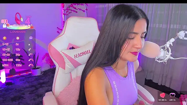 Snapshot of Violetta_kim1 chatting on 03.06.25 Violetta kim1 online show from 03.06.25