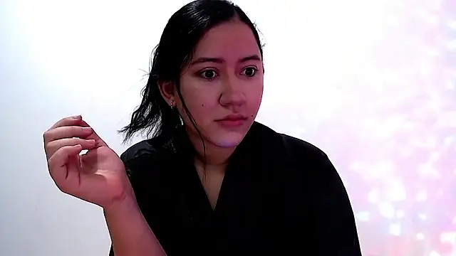 LuciaTomson online show from 02.04.26