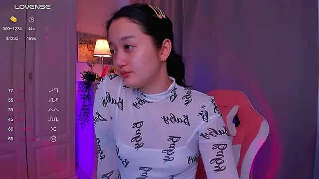 FreyaRaya online show from 01.11.25