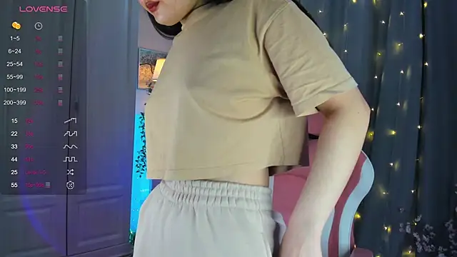 FreyaRaya online show from 03.19.25