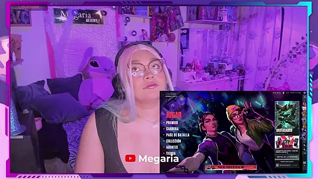 Snapshot of MegariaB chatting on 01.02.25 MegariaB online show from 01.02.25