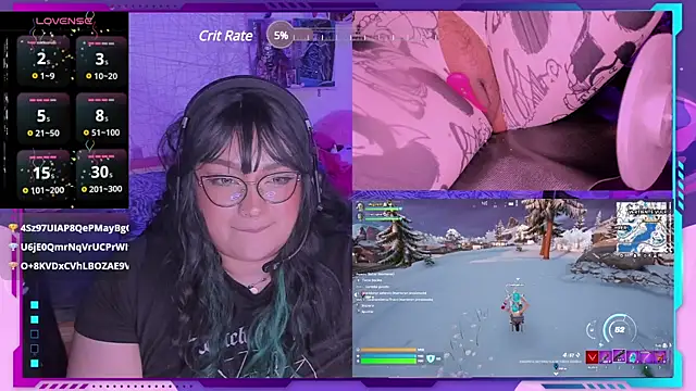 Snapshot of MegariaB chatting on 01.05.25 MegariaB online show from 01.05.25