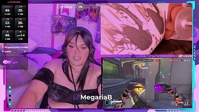 Snapshot of MegariaB chatting on 03.10.25 MegariaB online show from 03.10.25