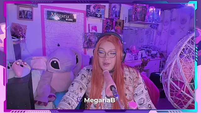 Snapshot of MegariaB chatting on 03.22.25 MegariaB online show from 03.22.25
