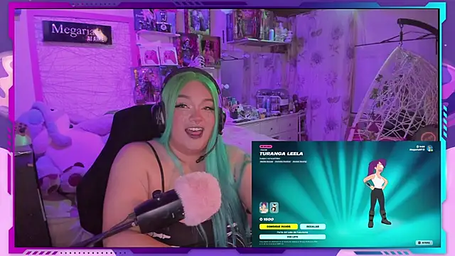 Snapshot of MegariaB chatting on 09.18.25 MegariaB online show from 09.18.25