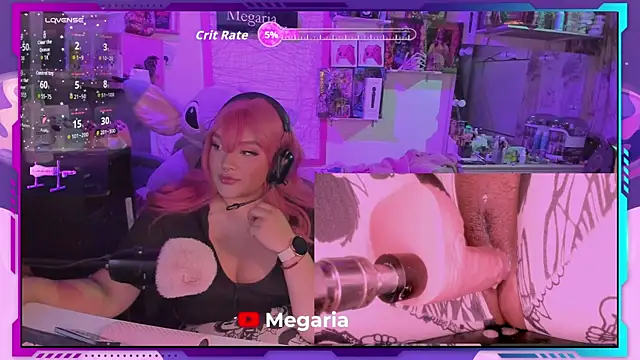 Snapshot of MegariaB chatting on 09.19.25 MegariaB online show from 09.19.25