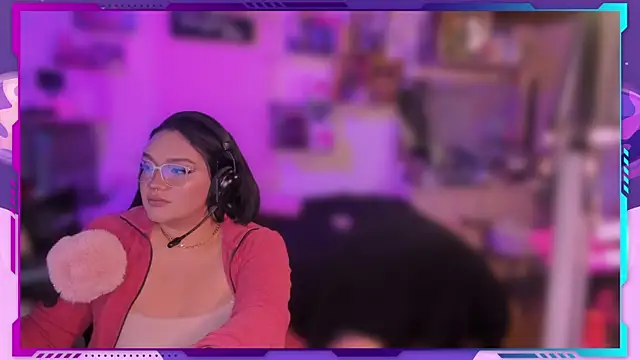 Snapshot of MegariaB chatting on 11.22.25 MegariaB online show from 11.22.25