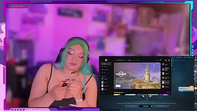 Snapshot of MegariaB chatting on 11.28.25 MegariaB online show from 11.28.25