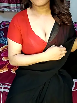 Snapshot of Dayna-36 chatting on 10.09.25 Dayna-36 online show from 10.09.25