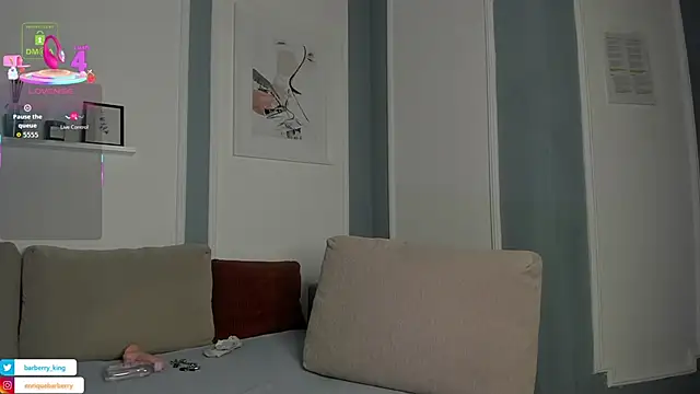 Snapshot of EnriqueBarberry chatting on 09.19.25 EnriqueBarberry online show from 09.19.25
