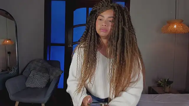 nayah   online show from 10.28.25