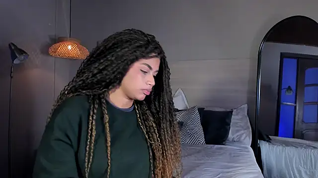 nayah   online show from 03.25.26