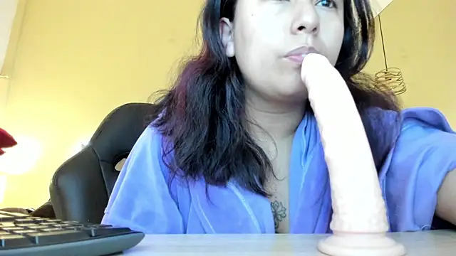  Natalie18 online show from 11.17.25