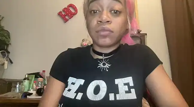 MommyConfident online show from 03.23.25