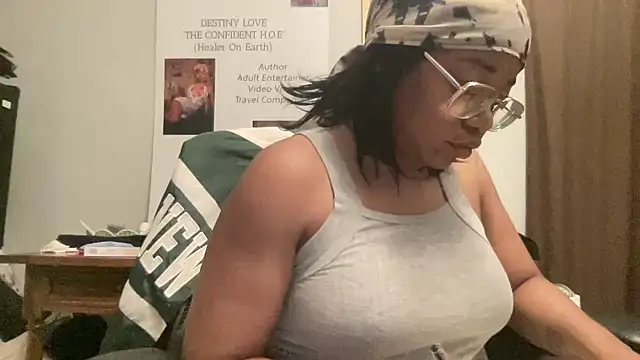 MommyConfident online show from 05.27.26