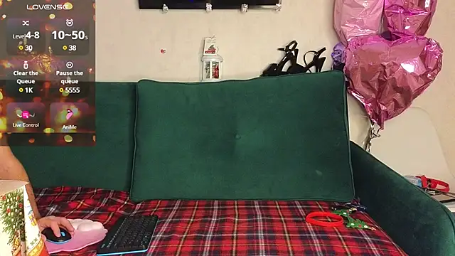 FoxLoveBasik online show from 12.26.24