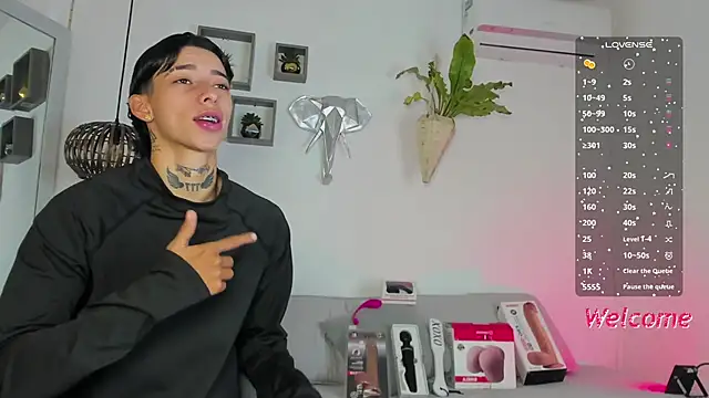 AmberAdams  online show from 12.19.25