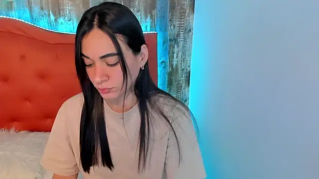 Snapshot of Emma_Sophia2 chatting on 02.26.25 Emma Sophia2 online show from 02.26.25