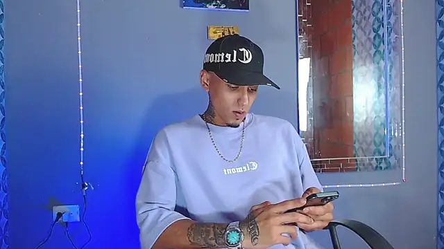 Snapshot of Liam_lee chatting on 06.16.26 Liam lee online show from 06.16.26