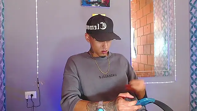 Snapshot of Liam_lee chatting on 06.22.26 Liam lee online show from 06.22.26