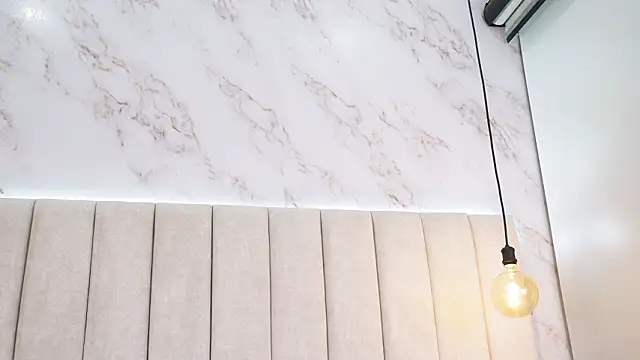 Snapshot of Annyy_Rosse chatting on 02.21.26 Annyy Rosse online show from 02.21.26