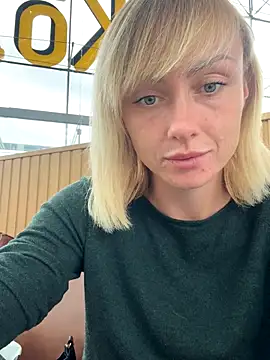 haileyhope  online show from 09.13.25