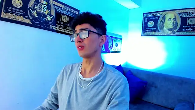 Snapshot of TylerWhite_ chatting on 01.08.25 TylerWhite online show from 01.08.25