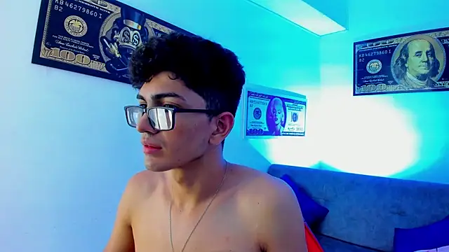 Snapshot of TylerWhite_ chatting on 01.09.25 TylerWhite online show from 01.09.25