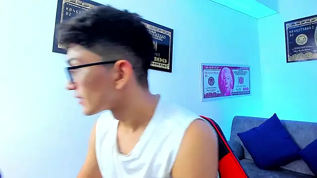 Snapshot of TylerWhite_ chatting on 01.19.25 TylerWhite online show from 01.19.25
