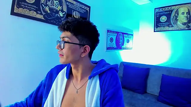 Snapshot of TylerWhite_ chatting on 01.24.25 TylerWhite online show from 01.24.25