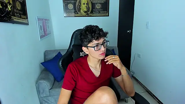Snapshot of TylerWhite_ chatting on 02.07.25 TylerWhite online show from 02.07.25