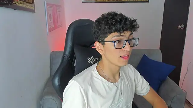 Snapshot of TylerWhite_ chatting on 02.14.25 TylerWhite online show from 02.14.25