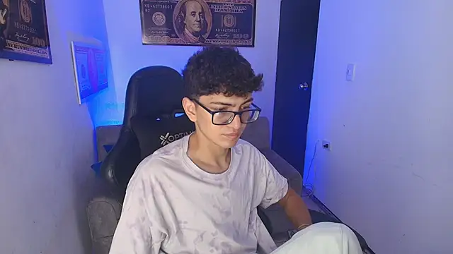 Snapshot of TylerWhite_ chatting on 02.27.25 TylerWhite online show from 02.27.25