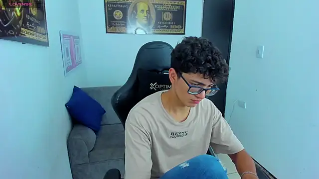 Snapshot of TylerWhite_ chatting on 03.16.25 TylerWhite online show from 03.16.25